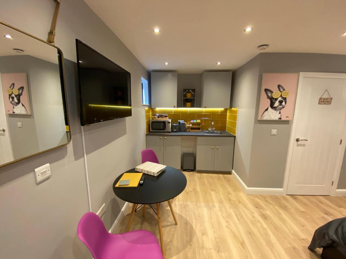 Modern Luxury 1 Bed Apartment With Parking Near Stansted Airport Stansted Mountfitchet Exterior photo